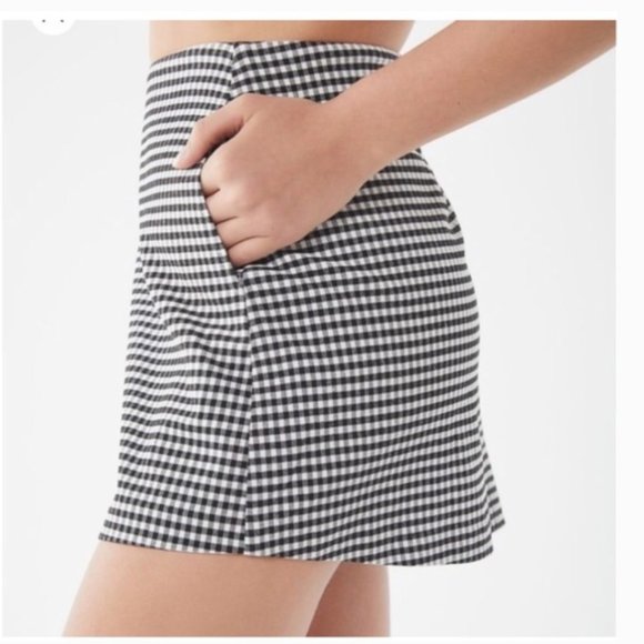 Urban Outfitters Gingham Mini Skirt - Picture 2 of 4